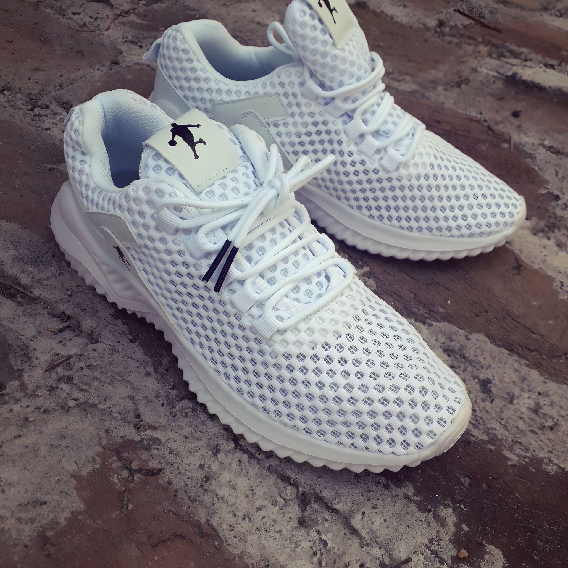 Чоловічі літні сітчасті фарбувальні без каркаса, 42-й розмір, білі Чоловічі літні сітчасті фарбувальні без каркаса, 42-й розмір, білі