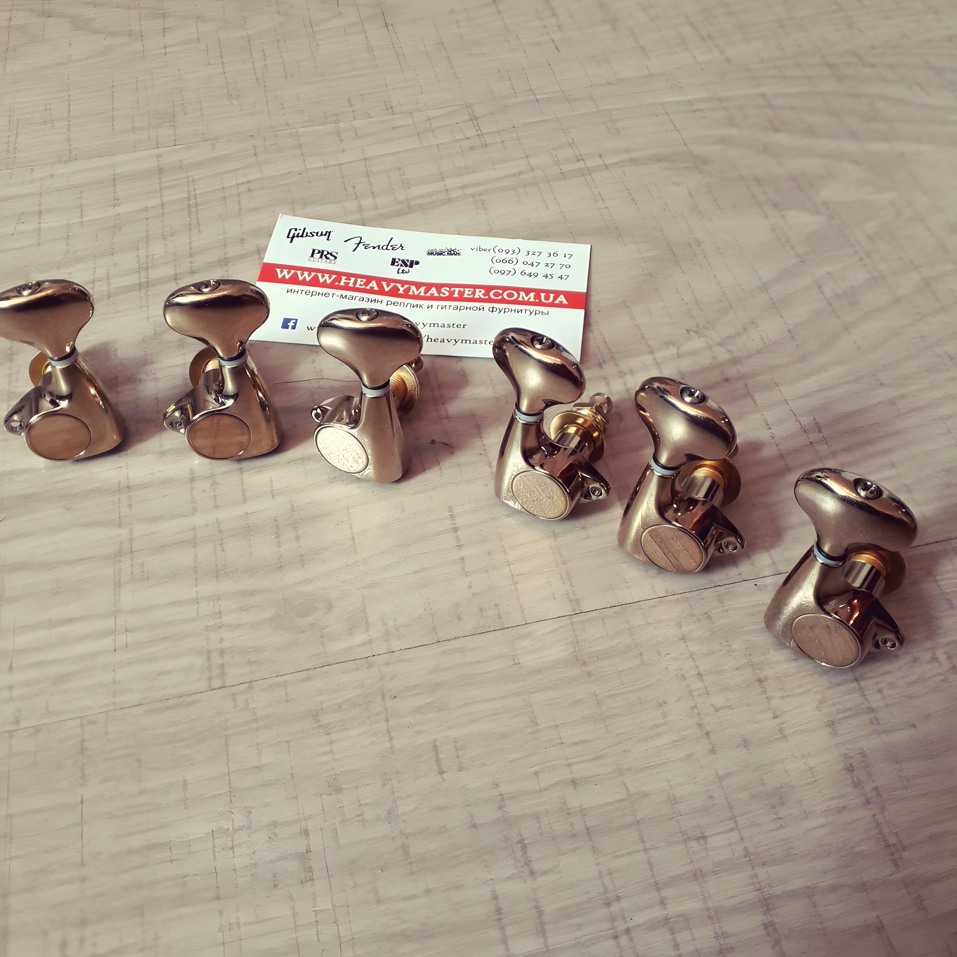 Кілки для акустичної гітари електрогітари алю Martin 3L+3R gold Кілки для акустичної гітари електрогітари алю Martin 3L+3R gold