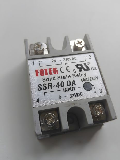 DC-AC твердотелое реле Fotek SSR-40 DA