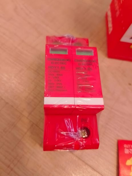 Захист від імпульсних перенапруг ОПН DC, до 60ka 1000V Захист від імпульсних перенапруг ОПН DC, до 60ka 1000V