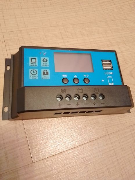 Контролер заряду PWM 40a 12v/24v для сонячних панелей Контролер заряду PWM 40a 12v/24v для сонячних панелей