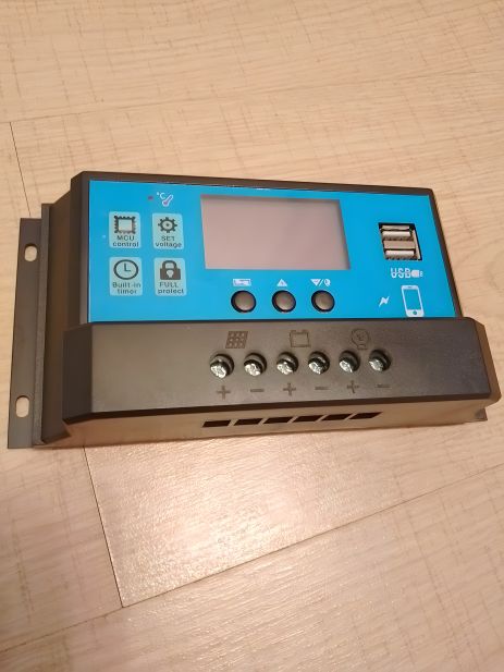 Контролер заряду PWM 40a 12v/24v для сонячних панелей Контролер заряду PWM 40a 12v/24v для сонячних панелей
