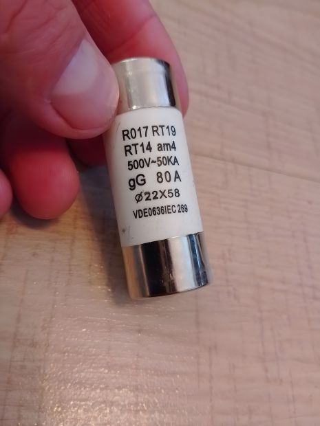 Керамический предохранитель DC до 80A 500V сменный