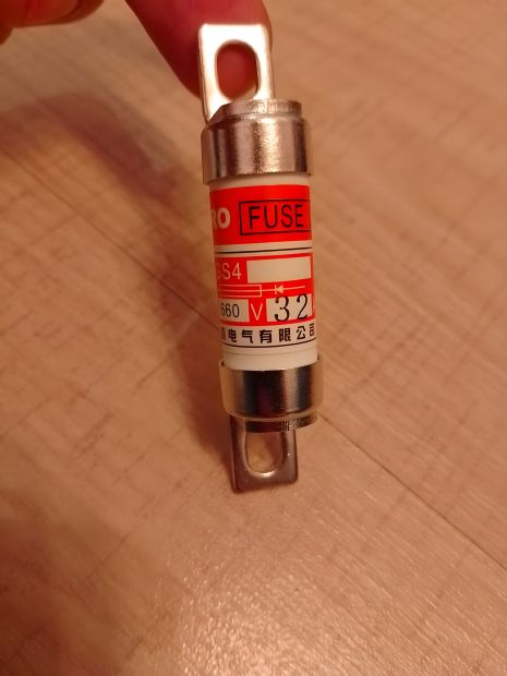 Діодний змінний запобіжник AC RGS4 керамічний Діодний змінний запобіжник AC RGS4 керамічний