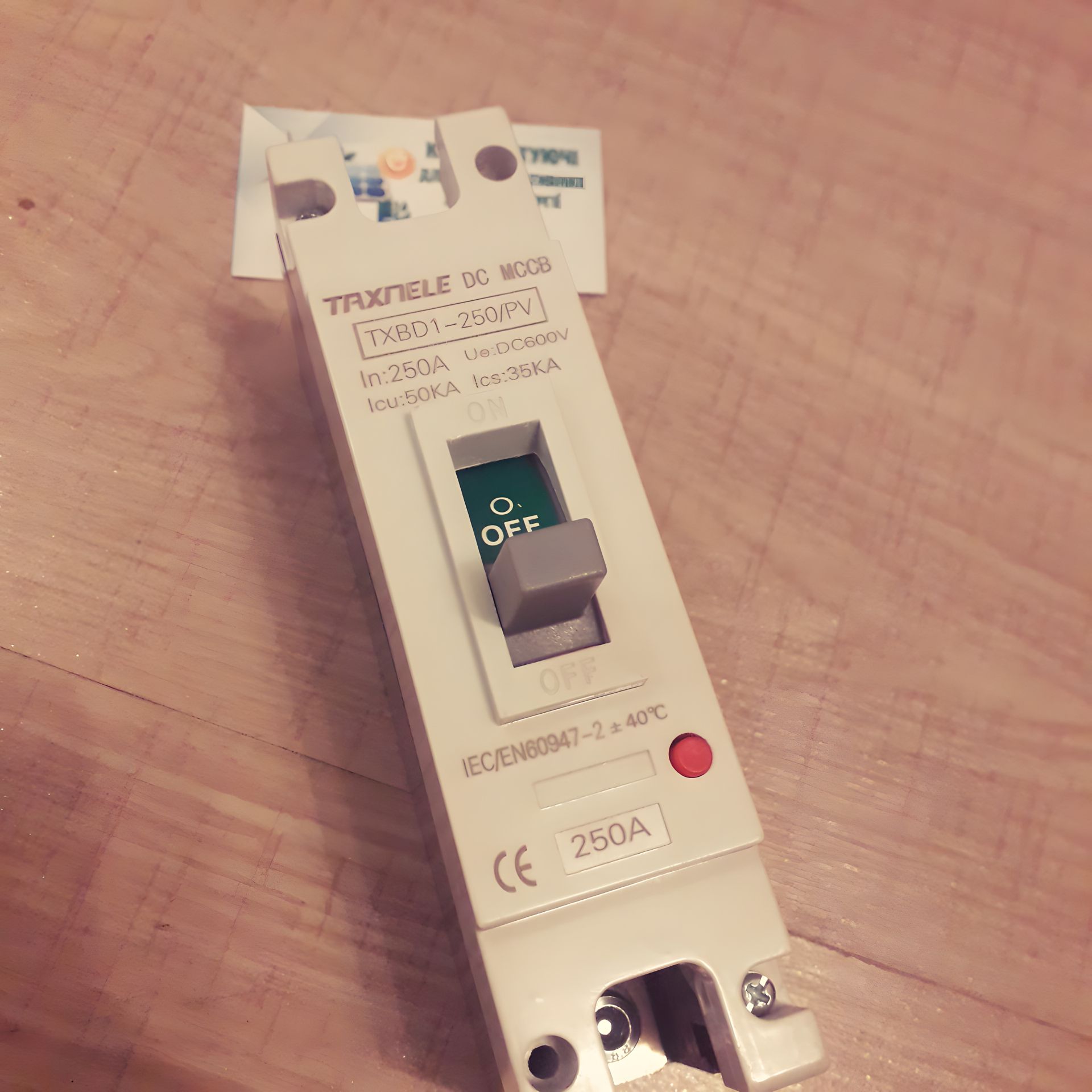 DC автоматичний вимикач 250а Texnele для АКБ і панелей DC автоматичний вимикач 250а Texnele для АКБ і панелей