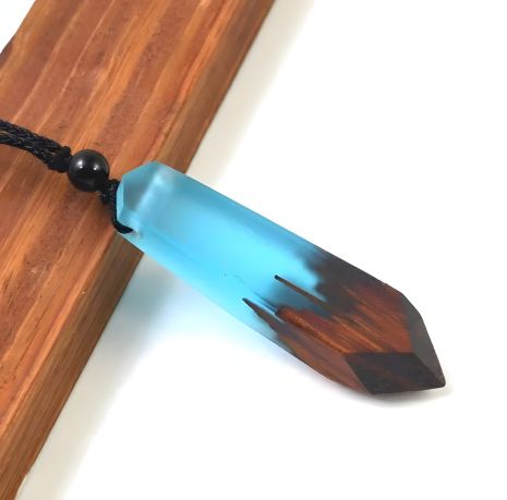 Унісекс кулон дерево смола