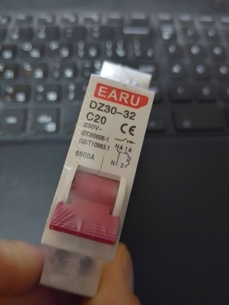 Автоматический мини-выключатель в щитовую AC 20а 2P Автоматический мини-выключатель в щитовую AC 20а 2P