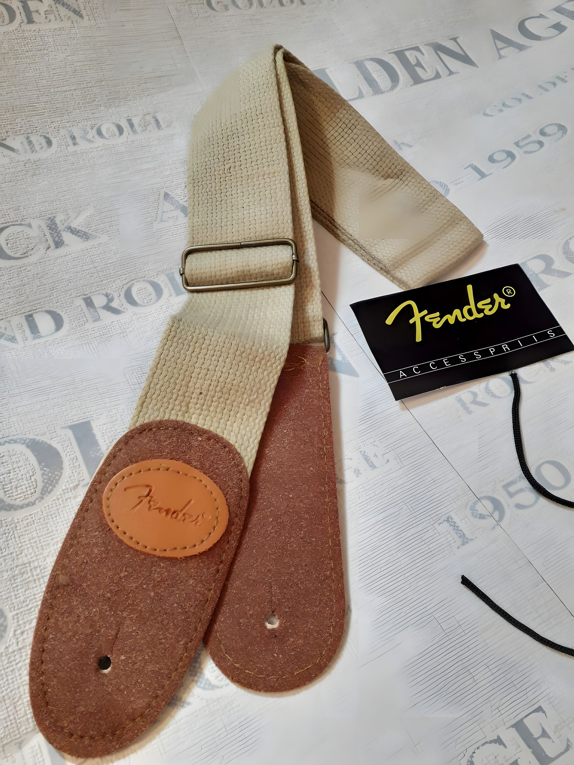 Бежевый ремень Fender для акустической гитары Бежевый ремень Fender для акустической гитары