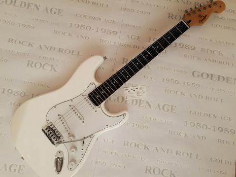 Електрогітара Fender Stratocaster Standard White Rosewood China Електрогітара Fender Stratocaster Standard White Rosewood China