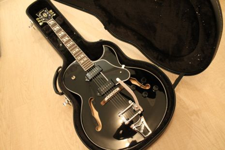 Полуакустическая гитара Gibson ES 175 Black Bigsby China