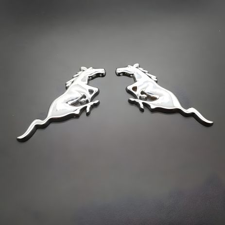 Значок Ford Mustang для авто у формі 2 конячок