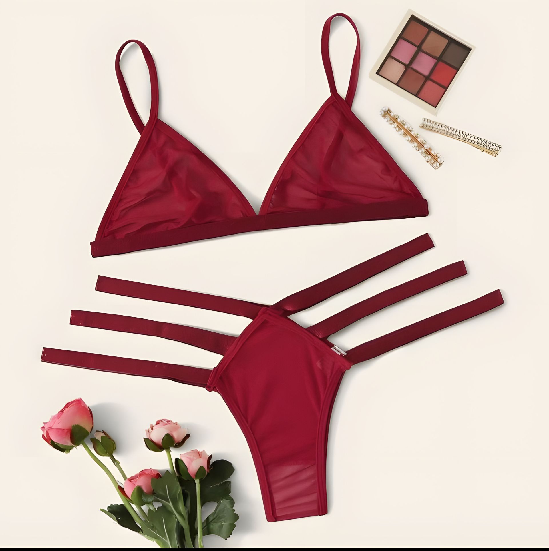 Еротична білизна: комплект із стринги та бюстгальтером зі смужками, червоний Еротична білизна: комплект із стринги та бюстгальтером зі смужками, червоний