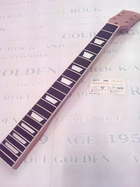 Гриф из красного дерева для электрогитар Gibson Les Paul, LP, SG и ES Гриф из красного дерева для электрогитар Gibson Les Paul, LP, SG и ES