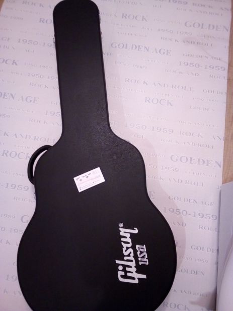 Кофр кейс Case для Gibson J200 Black China Кофр кейс Case для Gibson J200 Black China