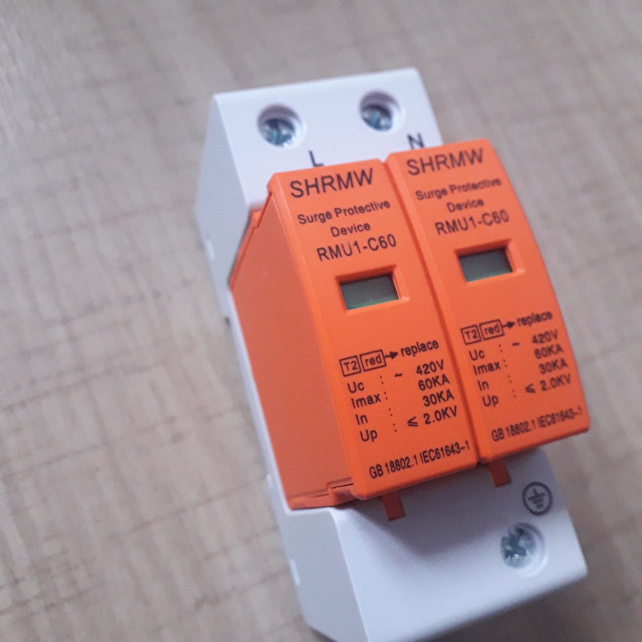 Пристрій захисту від імпульсних перенапруг УЗІП AC 2P 60ka 420v Пристрій захисту від імпульсних перенапруг УЗІП AC 2P 60ka 420v