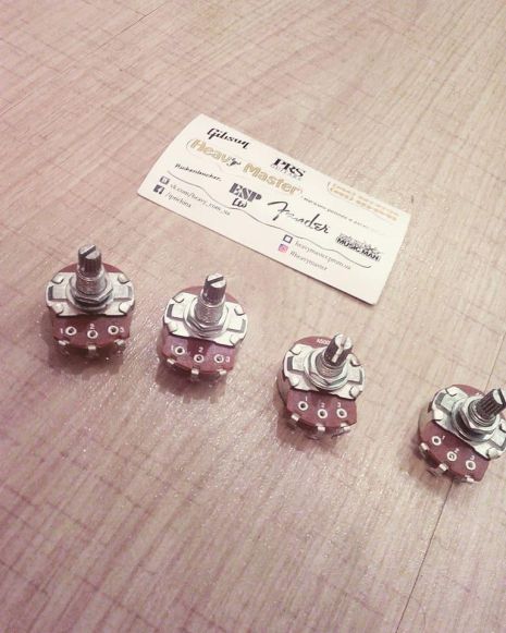 Потенціометри А250 для гітари або електрогітари 18 мм з резистором під Dimarzio