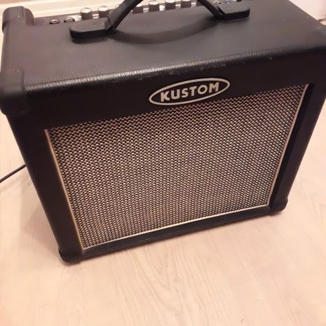 Підсилювач комбопідсилювач для електрогітари Kustom DUAL 30RC