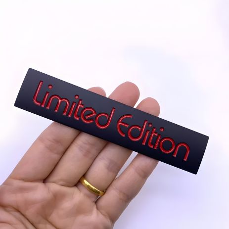 Шильд значок емблема шильдик автомобіля limited edition чорний Шильд значок емблема шильдик автомобіля limited edition чорний