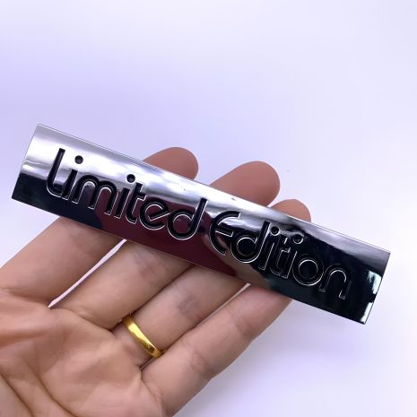 Автомобільний шильдик "limited edition" хром