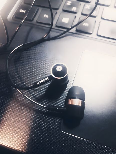 Вакуумні дротові навушники Tech Black Вакуумні дротові навушники Tech Black