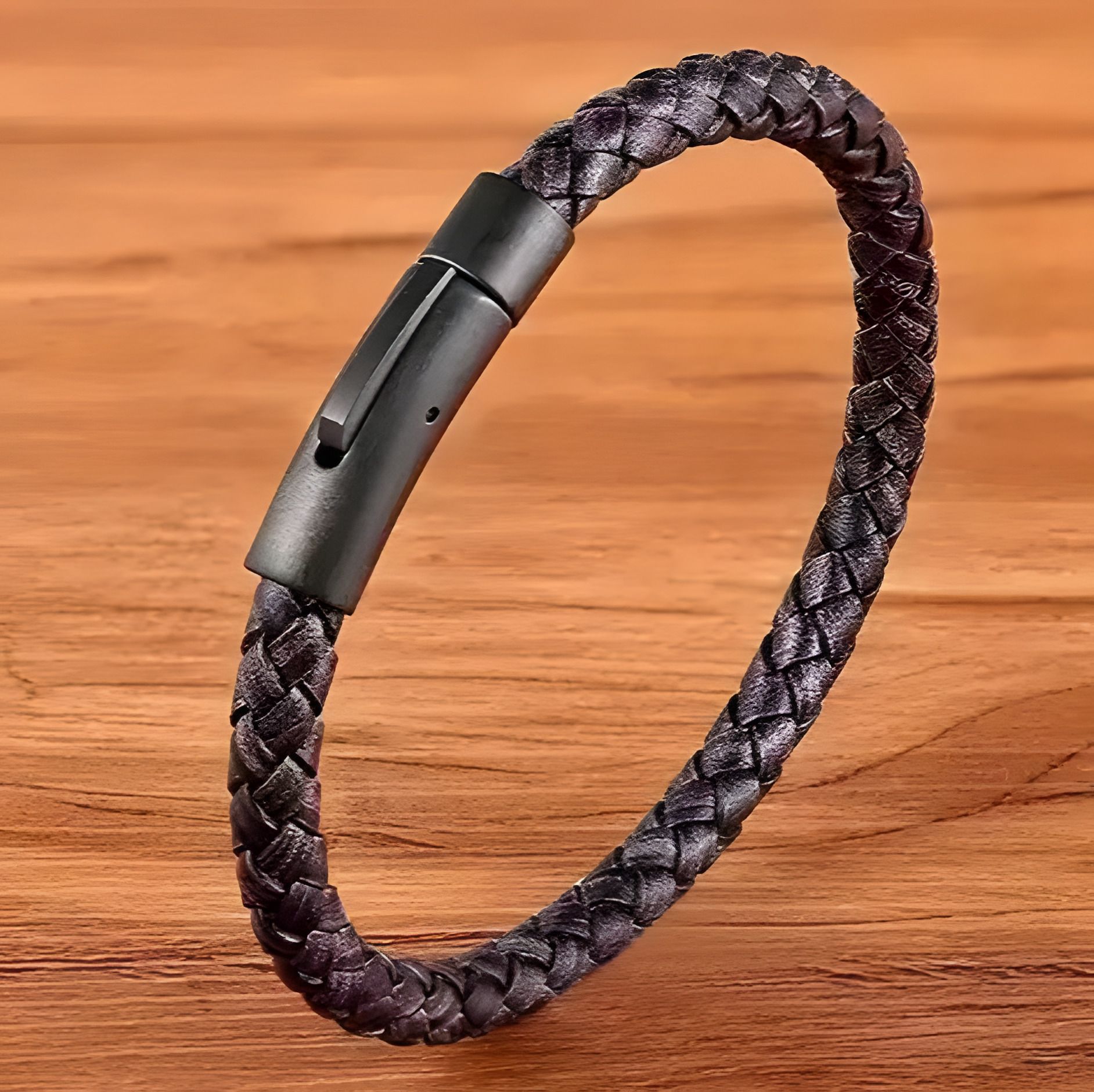 Чоловічий та жіночий шкіряний браслет на застібці, темне плетіння, чорна вставка Чоловічий та жіночий шкіряний браслет на застібці, темне плетіння, чорна вставка