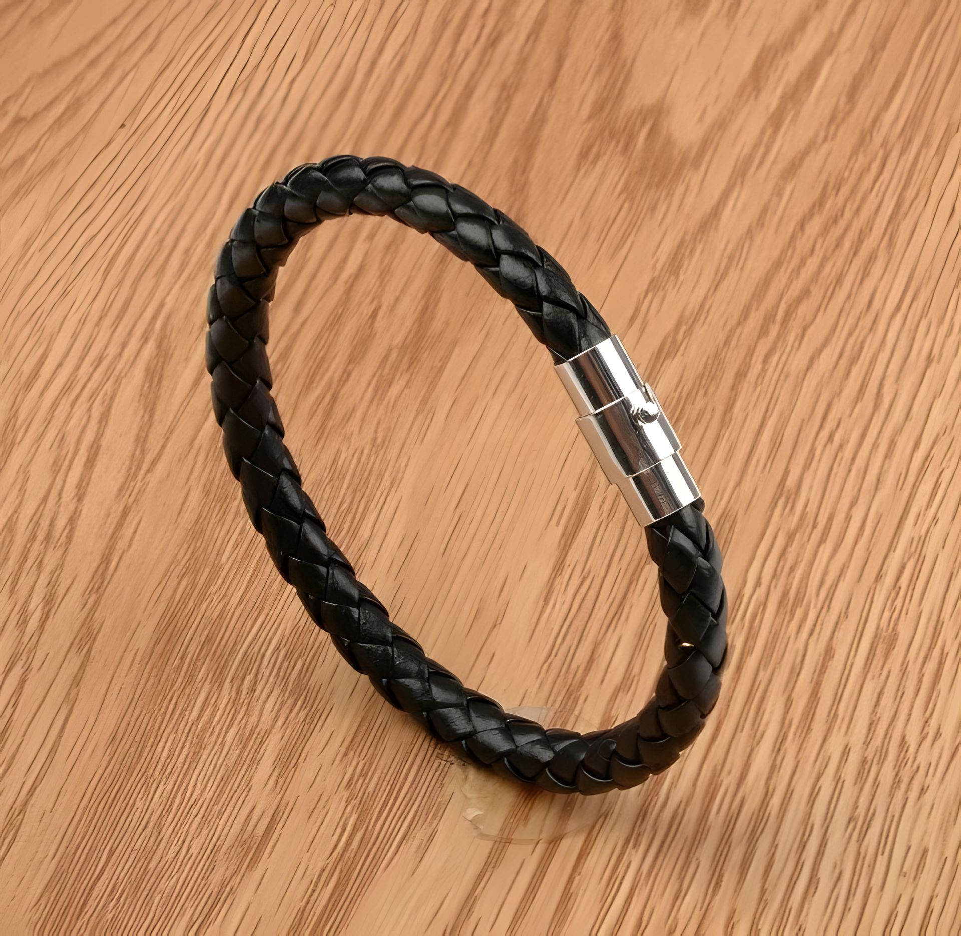 Чоловічий та жіночий плетений шкіряний браслет на застібці, чорний хром Чоловічий та жіночий плетений шкіряний браслет на застібці, чорний хром