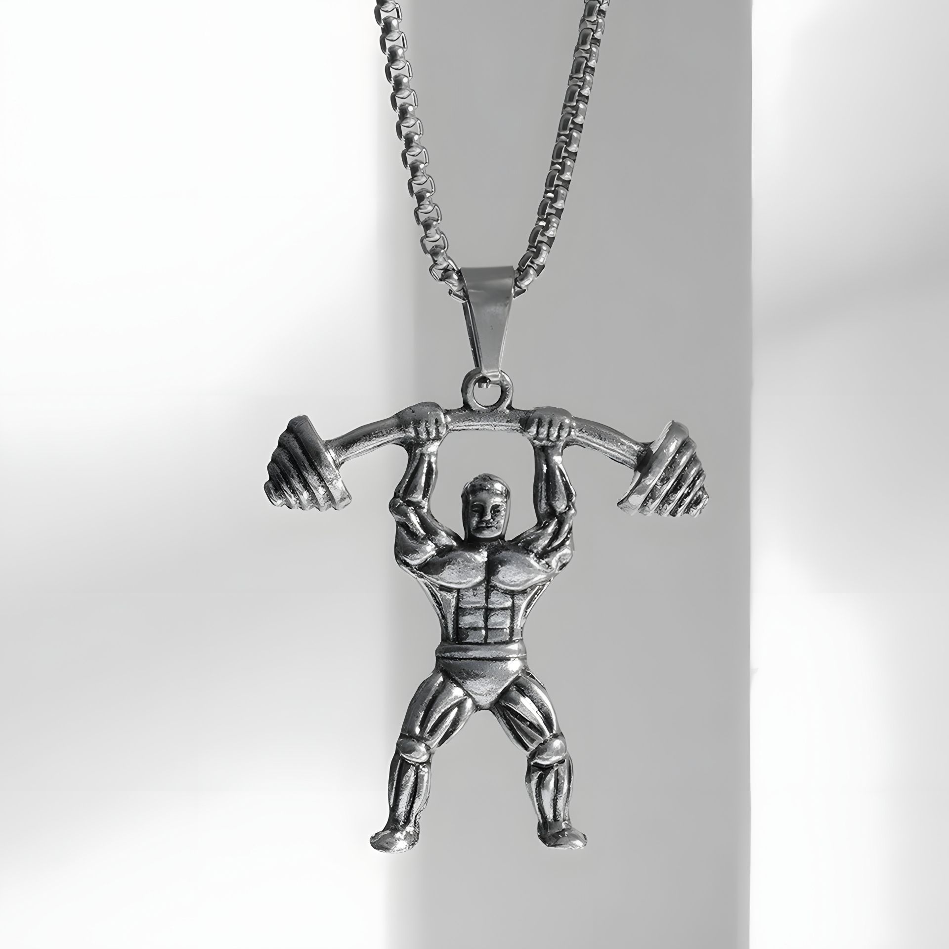 Ланцюжок-кулон чоловічий Атлет зі штангою (паверліфтинг біжутерія) Ланцюжок-кулон чоловічий Атлет зі штангою (паверліфтинг біжутерія)
