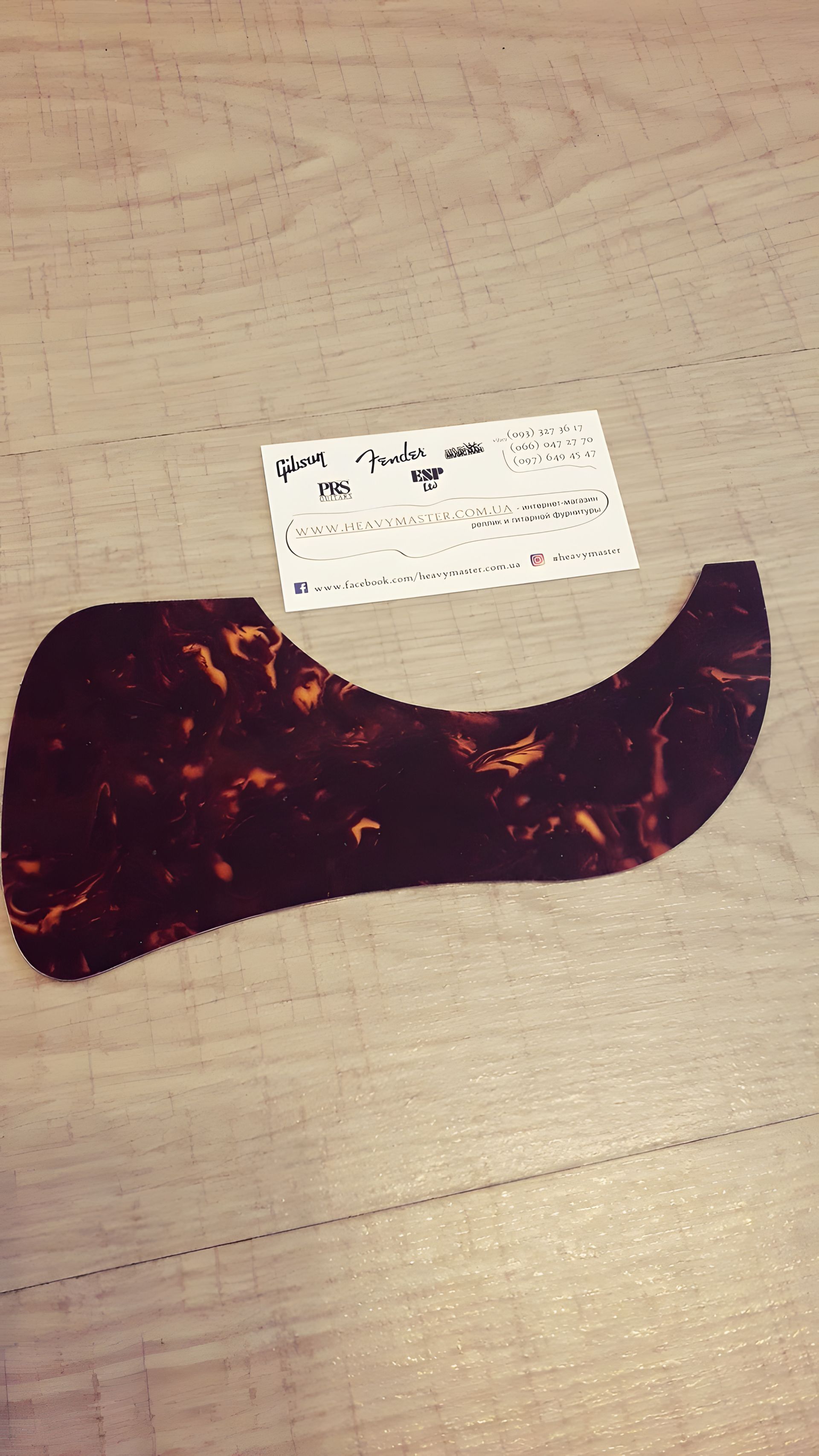 Пикгард-наклейка Pax Phil для акустической гитары, бордовый ПВХ Пикгард-наклейка Pax Phil для акустической гитары, бордовый ПВХ