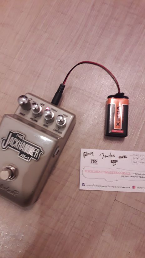 Перехідник роз'єм-крона на штекер живлення 5,5x2,1 мм для педалей ефектів Перехідник роз'єм-крона на штекер живлення 5,5x2,1 мм для педалей ефектів