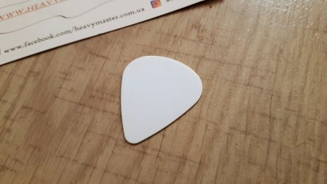 Разноцветные медиаторы 0,71 мм для гитары и электрогитары