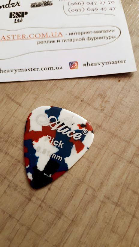 Перламутрові різнобарвні медіатори Alice 0,81 мм для гітари та електрогітари Перламутрові різнобарвні медіатори Alice 0,81 мм для гітари та електрогітари