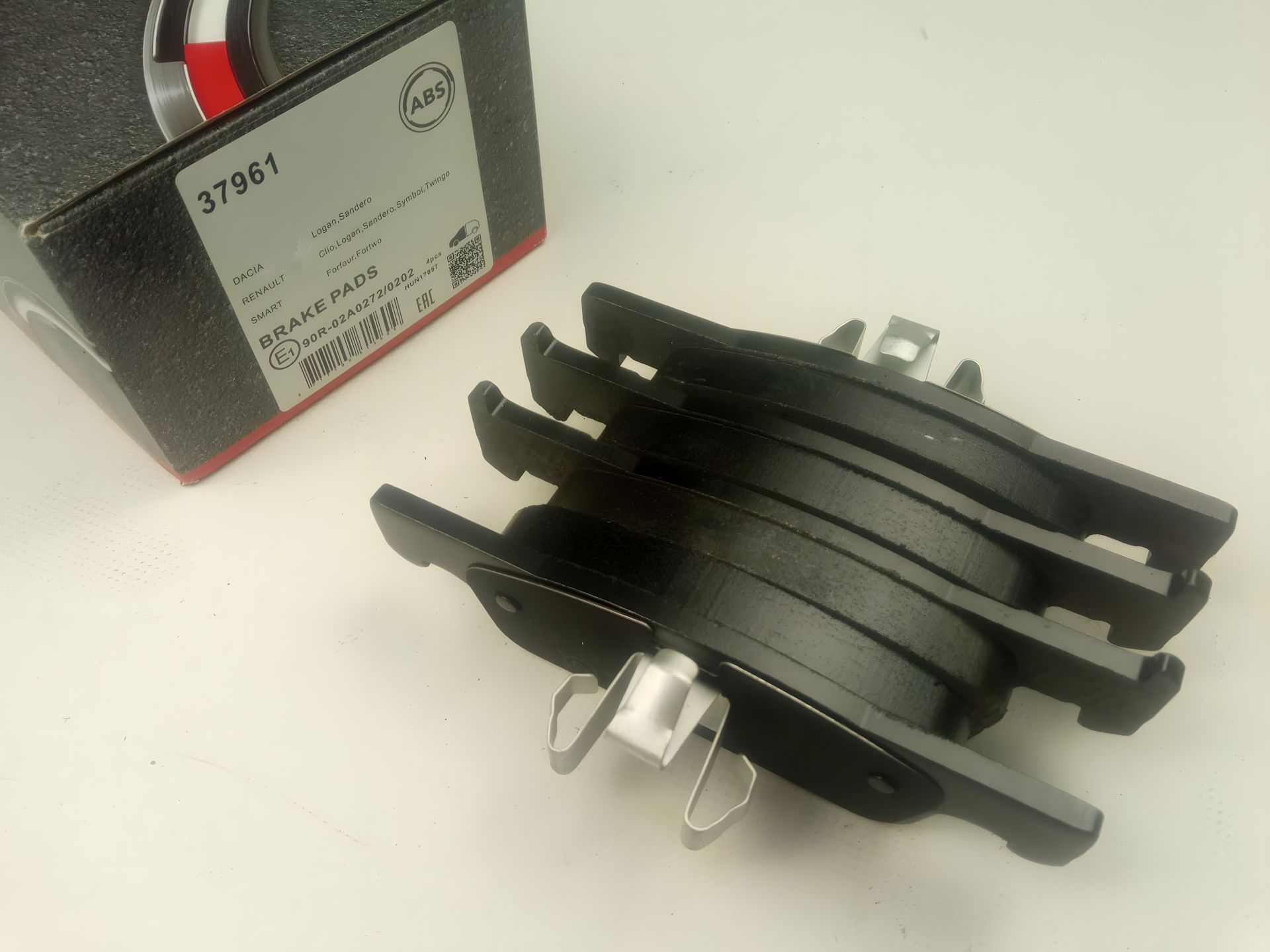 Гальмівні колодки передні Logan/Sandero/Clio 12-, A.B.S. (37961) Гальмівні колодки передні Logan/Sandero/Clio 12-, A.B.S. (37961)