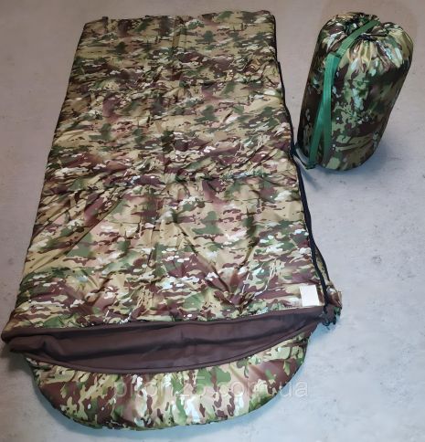 Широкий зимовий спальний мішок, мультикам. Широкий зимовий спальний мішок, мультикам.