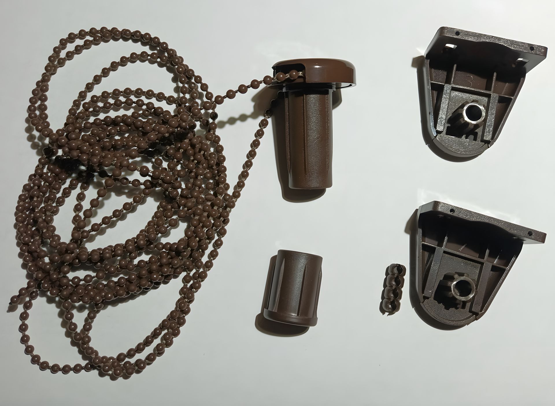 Коричневый цепочный механизм для роллет, 17мм Коричневый цепочный механизм для роллет, 17мм