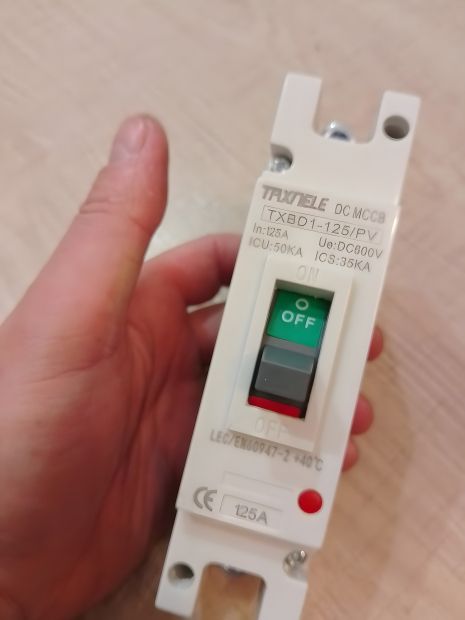 DC автоматический выключатель 125А 1П Texnele для аккумуляторов и панелей DC автоматический выключатель 125А 1П Texnele для аккумуляторов и панелей