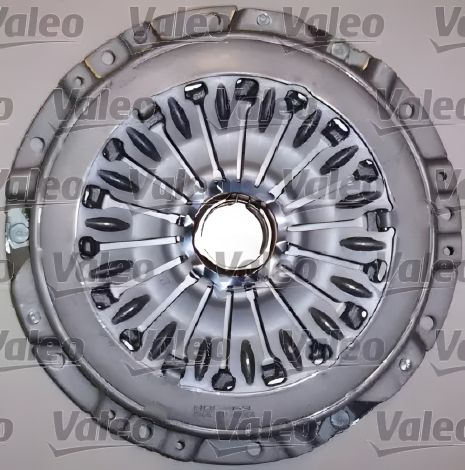 Сцепление в комплекте для KIA CERATO, HYUNDAI TRAJET, HYUNDAI COUPE от VALEO (826826)
