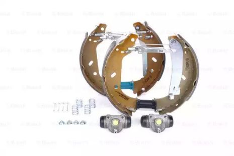 Комплект гальмівних колодок FIAT SCUDO, CITROËN EVASION, PEUGEOT 806, BOSCH (0204114112)