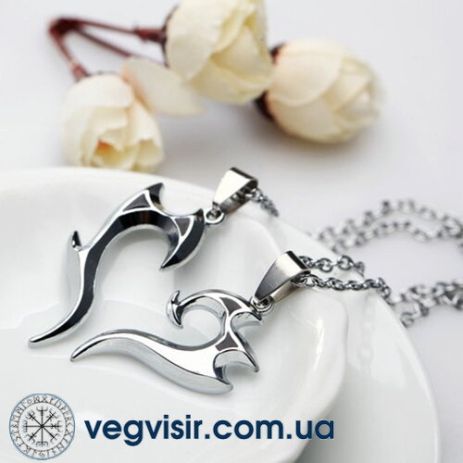 Парні підвіски для закоханих дві половинки серця з полум'ям I Love you