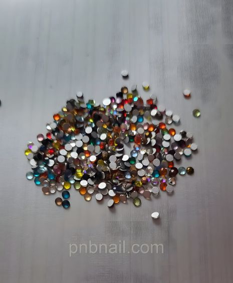 Стрази різнобарвні, розмір SS4 / скло, 200 шт. - Пі Стрази різнобарвні, розмір SS4 / скло, 200 шт. - Пі