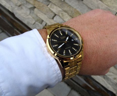 Супермодные кварцевые мужские часы Casio в золотом цвете