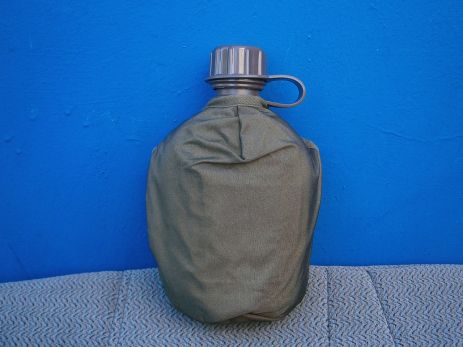 Армейская колба 1 л. Пластик (Австрийская армия).