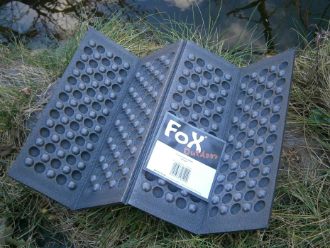 Сидушка туристична Fox Outdoor 31787A складна, чорна.