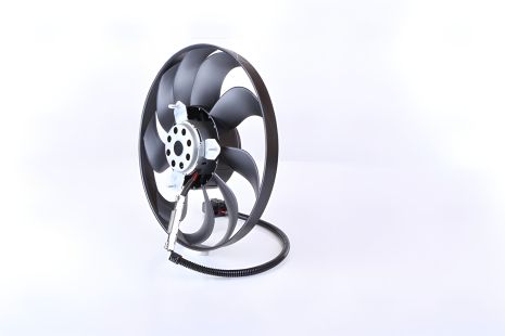 Охолодження радіатора вентилятор NISSENS (85715) SEAT LEON, VW GOLF, SKODA OCTAVIA
