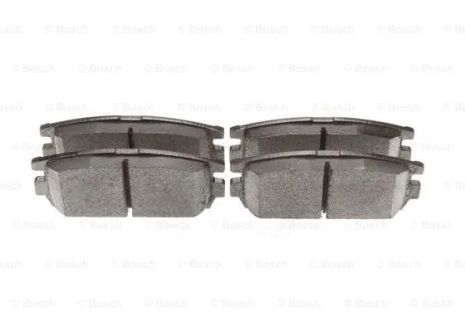 HYUNDAI комплект тормозных колодок HYUNDAI TERRACAN, BOSCH (0986494137)