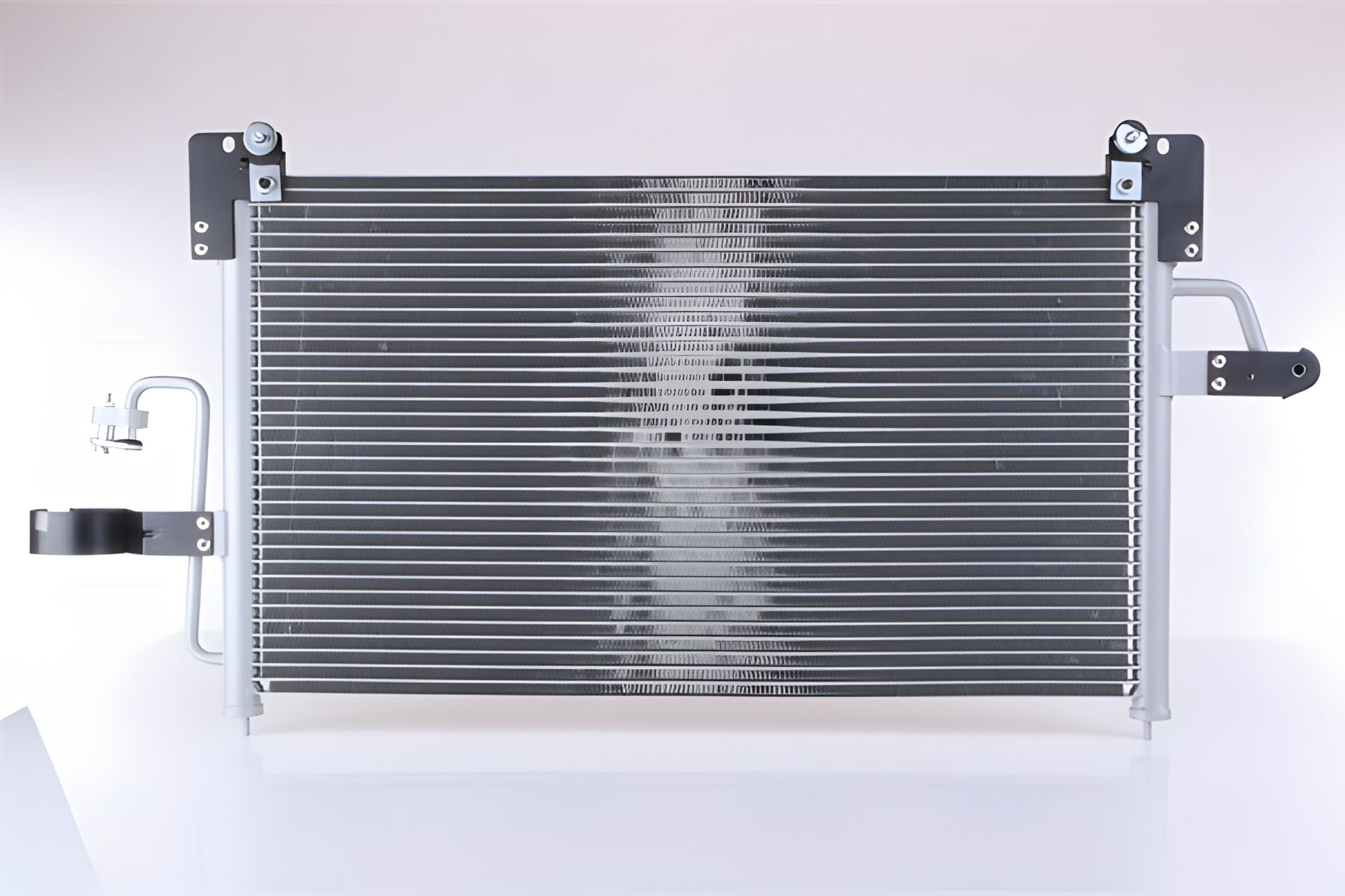 Конденсорний радіатор кондиціонера DAEWOO NUBIRA, NISSENS (94414) Конденсорний радіатор кондиціонера DAEWOO NUBIRA, NISSENS (94414)