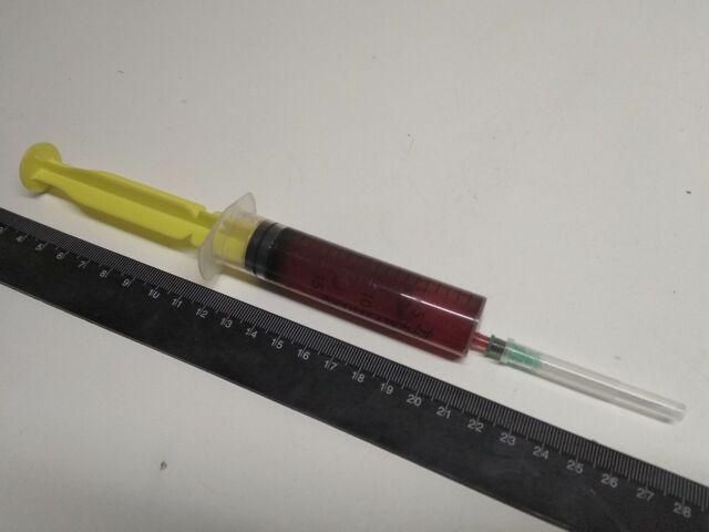 Герматичне прокладання кришки клапана Локіт (шприц 20 мл) червоний Герматичне прокладання кришки клапана Локіт (шприц 20 мл) червоний