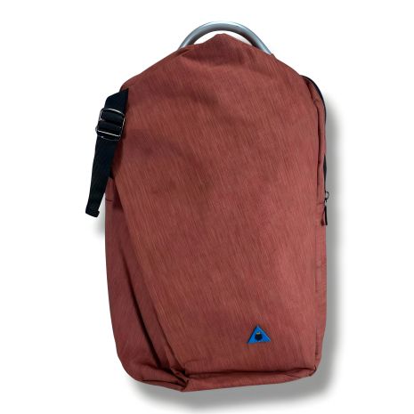 Міський рюкзак з водовідштовхувальним покриттям кольору теракота