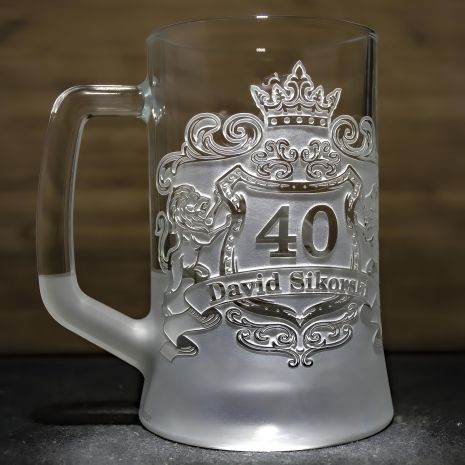 Бокал для пива с именной гравировкой, возрастом и монограммой - подарок на День рождения