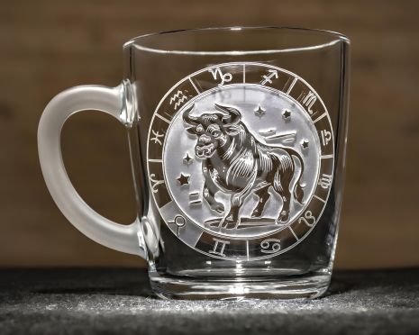 Телець чашка з гравіюванням Знак Зодіаку