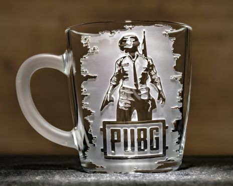 Кружка для чаю та кави з гравіюванням PUBG - унікальна